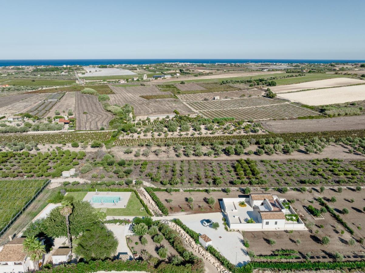 Baglio Il Gelso E L'Ulivo Appartamento Il Carrubo Reitani Екстериор снимка